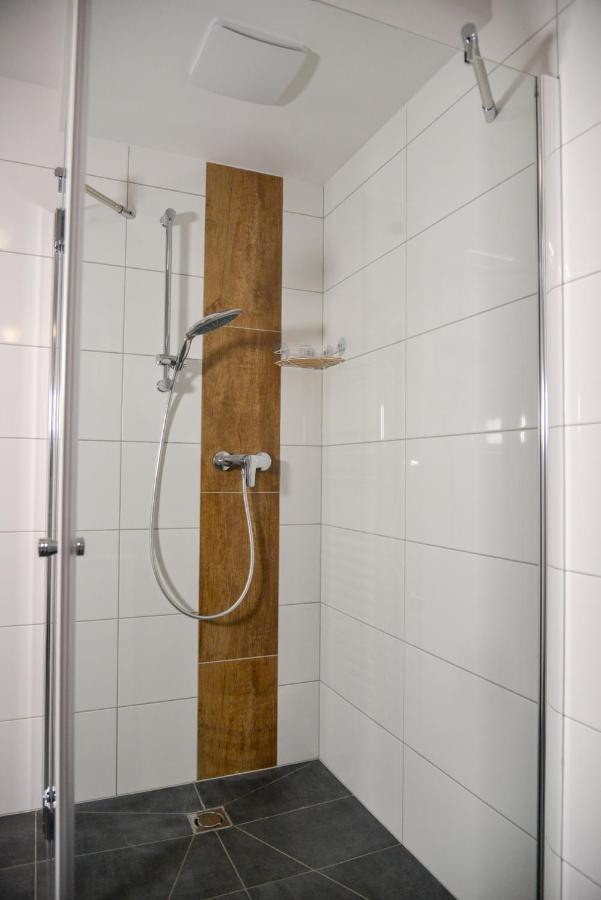 Alpine Appartement Top 8 by AA Holiday Homes Tauplitz Buitenkant foto